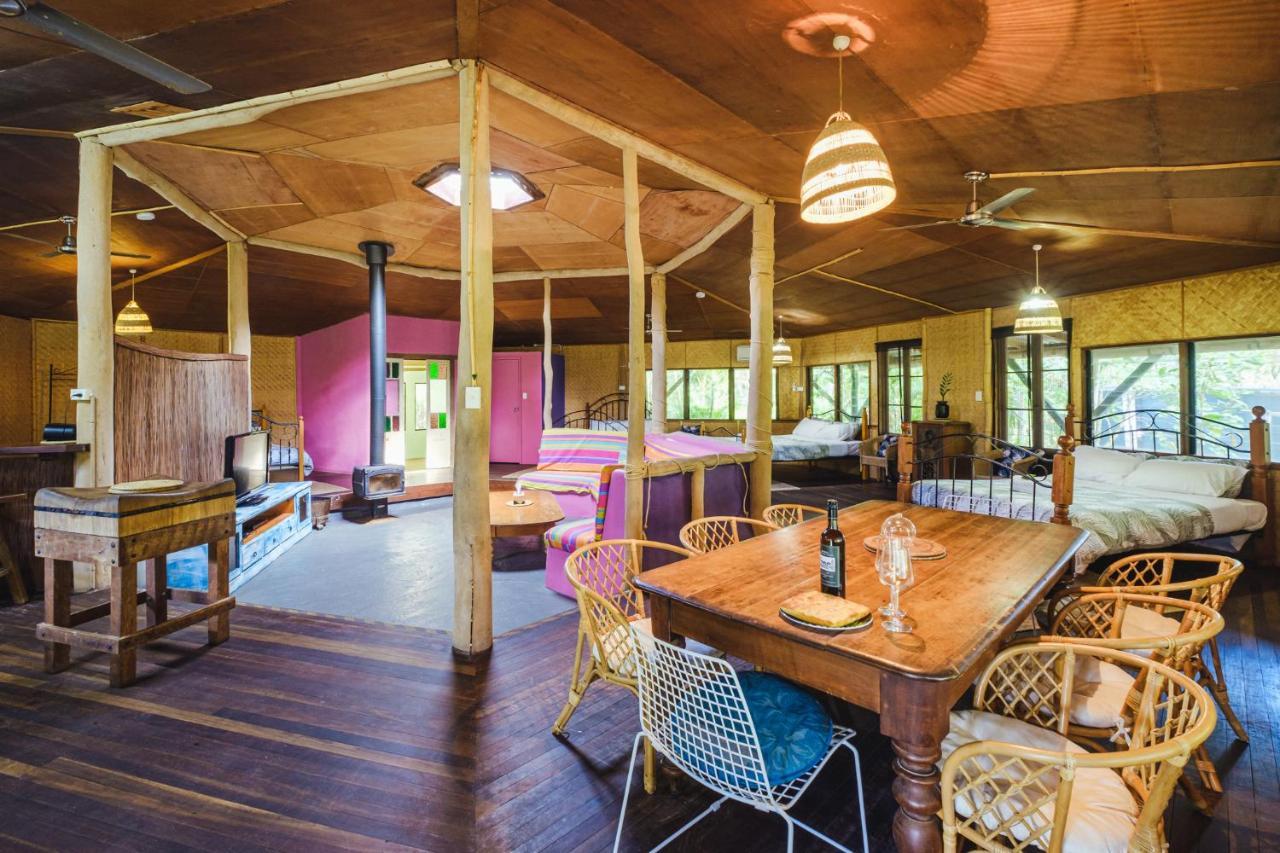 Villa Getaways At Byfield Exterior foto